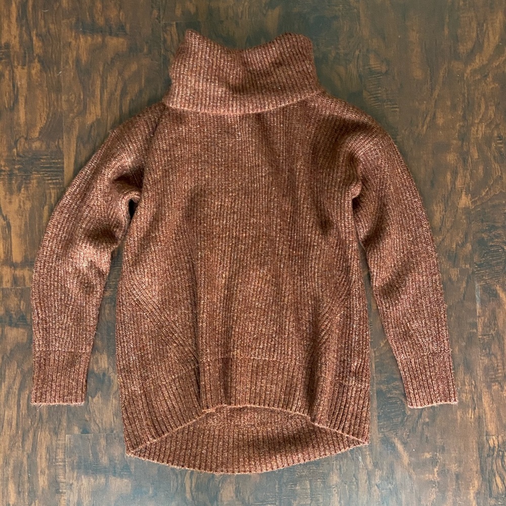 never worn old navy turtle neck